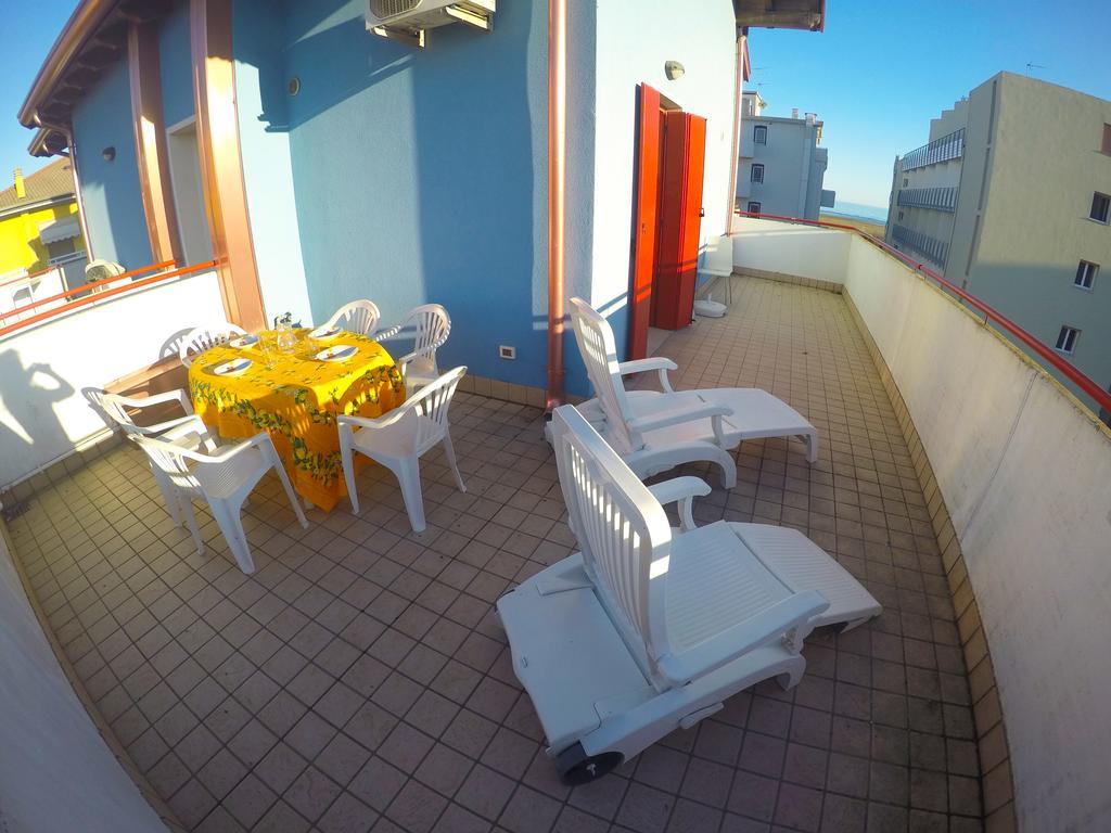 Residence Al Mare - Agenzia Cocal Caorle Ruang foto