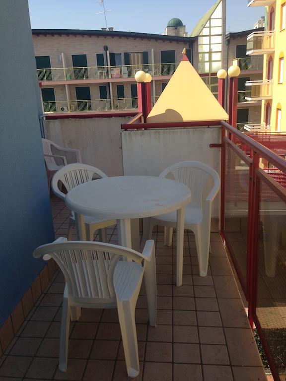 Residence Al Mare - Agenzia Cocal Caorle Bagian luar foto